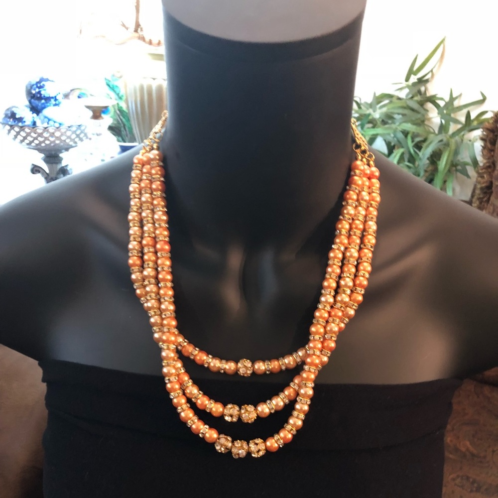 New with tag handmade necklace with rhinestone